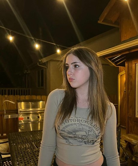 Lexy Kolker onlyfans leaka