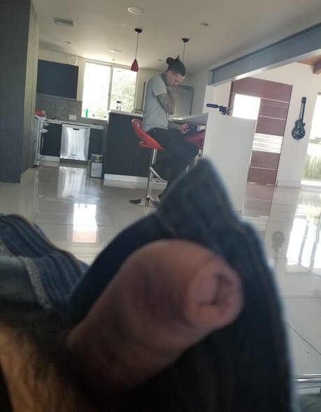tommypistol onlyfans sex