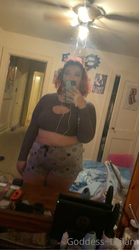 goddessofthecosmos onlyfans leajs