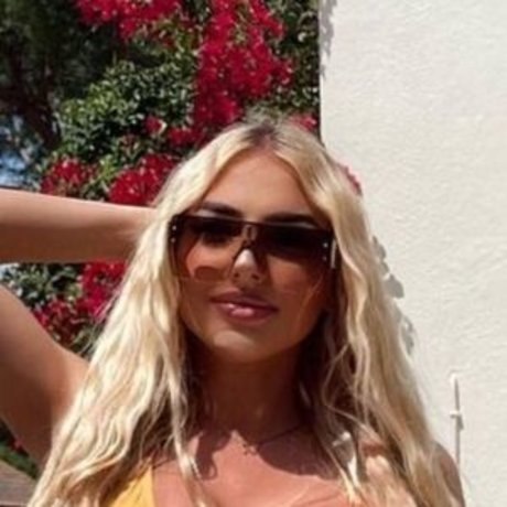 Gabriella Szklarz onlyfans leak