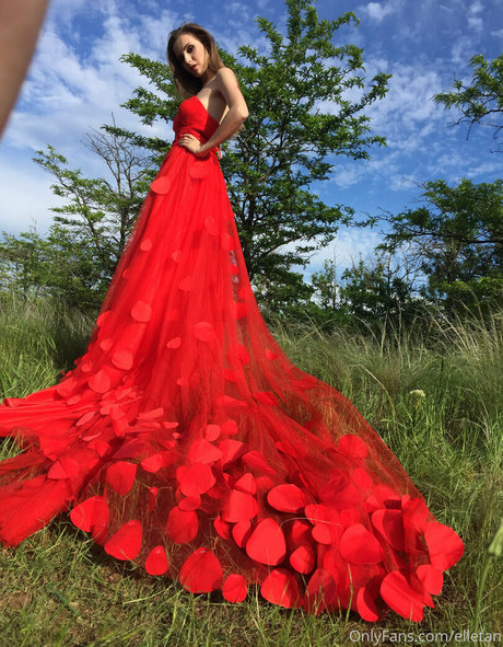 Elle Tan onlyfans leak free