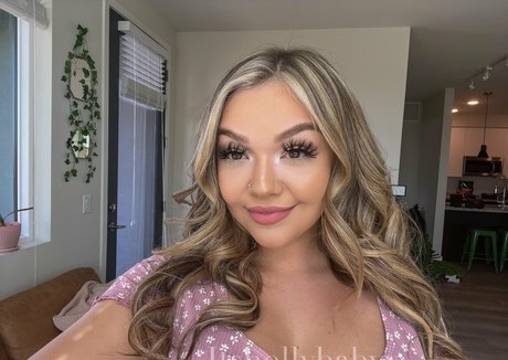 itshollybabyyfree onlyfans pictures