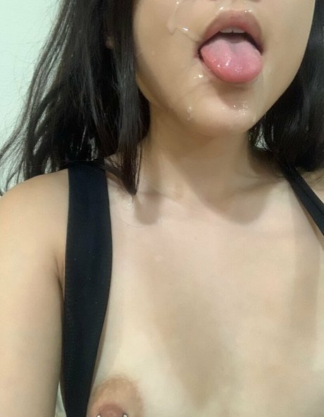 Cutestickyrice nude only fans leaks