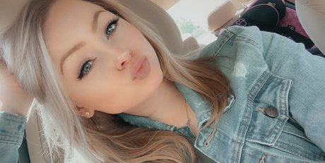 sopiamia on onlyfans