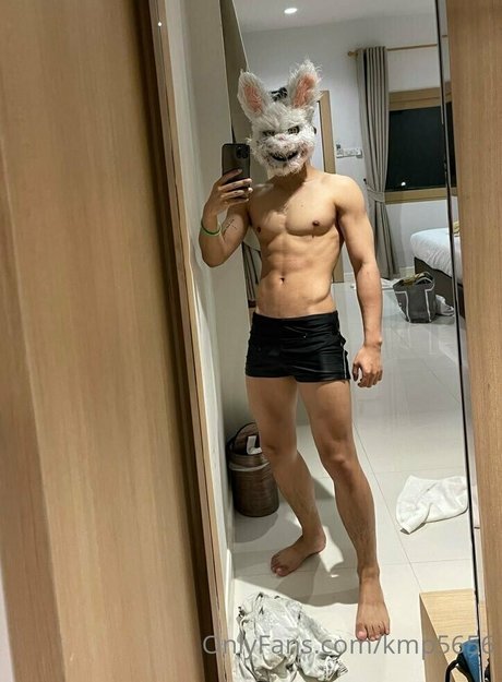 kmp5656 onlyfans topless