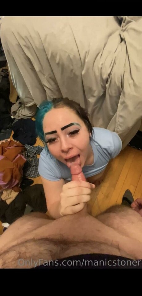 Manic Stoner naked onlyfans