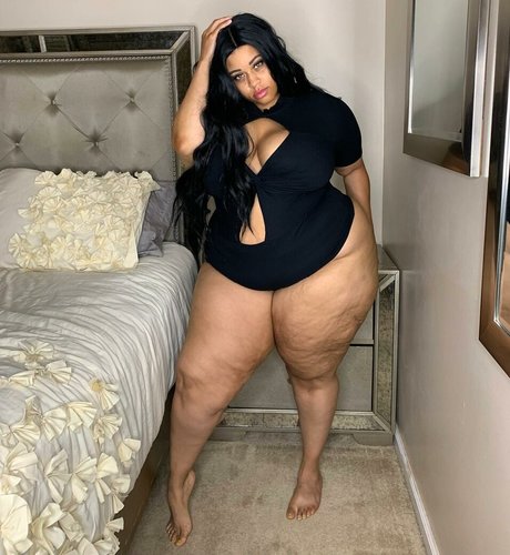 Jasmine Gunn onlyfans topless