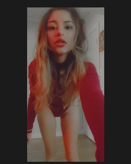 selenathalatina only fans photos