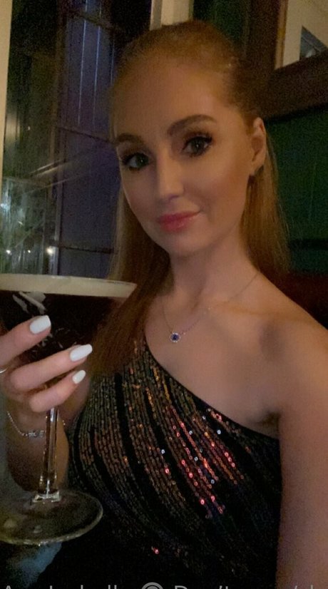 ms ava isabella leaked onlyfans photos