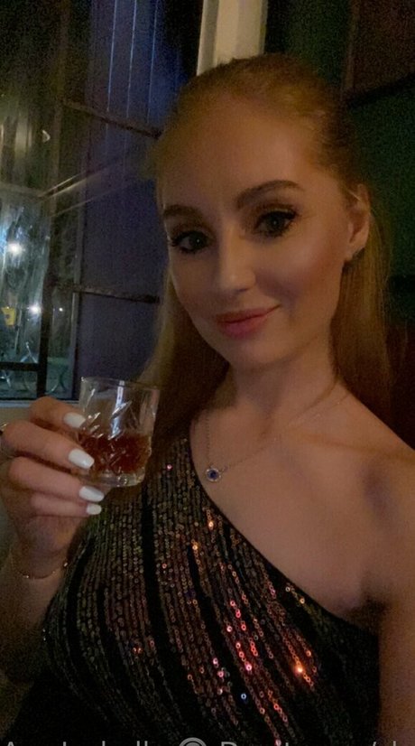 ms ava isabella onlyfans nude photos