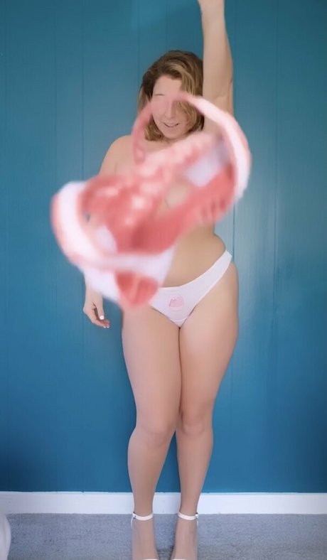 sarahtheslutfree xxx onlyfans