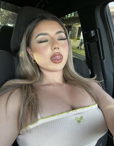 Mysticaldreamgyal Profile pic