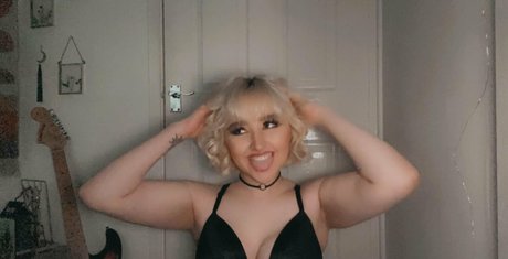 vladdrac__ only fans naked