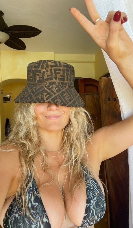 Alexandra Vreeland onlyfans x