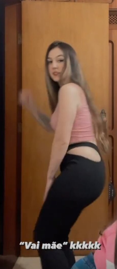 Carolzinha only fans pics