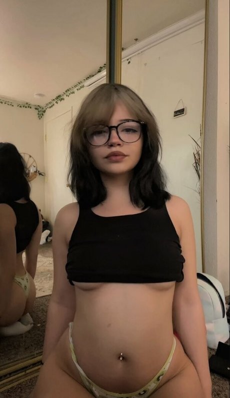 Eleyeesay nude onlyfans leaked