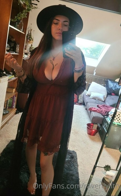 ravenlylith only fans photos