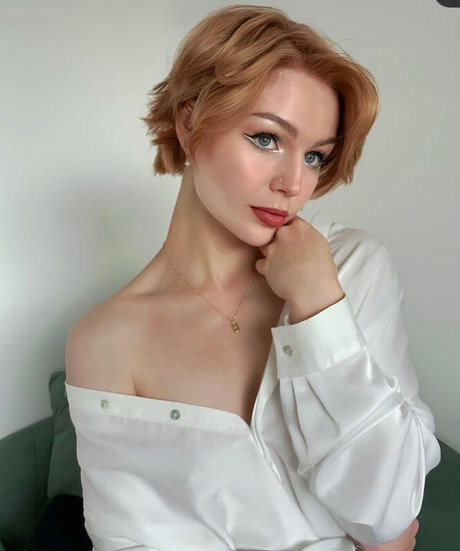 KallMeKris nude leak onlyfans