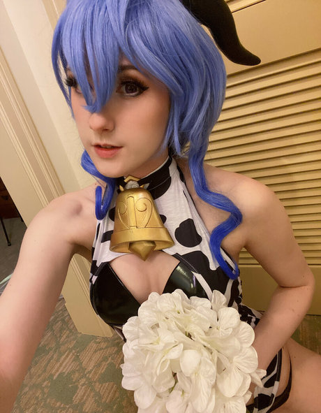 Mangoloo Cosplay onlyfans lean