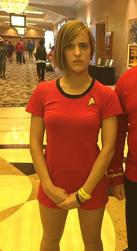 Ashley Victoria Robinson onlyfans sex leaks