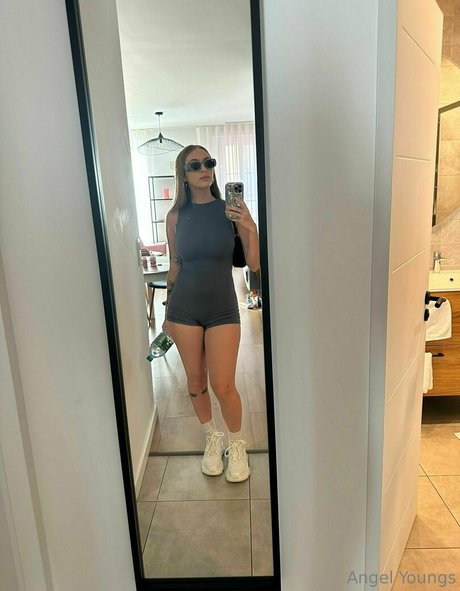 Angelyoungsxxx onlyfans naked