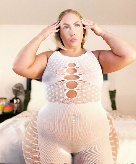 honeycomb7 onlyfans topless