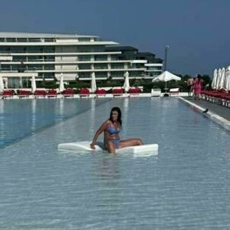 lucia morris onlyfans boobs