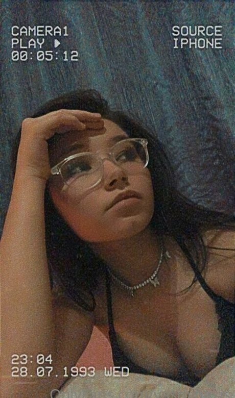 YasMineSis onlyfans lean