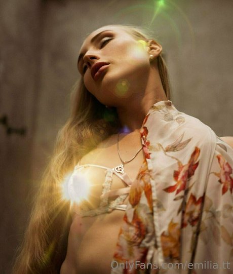 emilia tt onlyfans sex