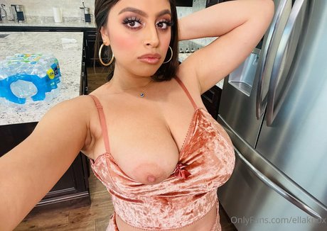 ellaknox naked onlyfans