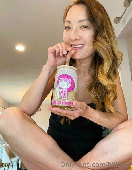 hiiisuki nude leaked onlyfans