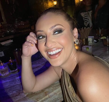 Francia Raisa onlyfans sex leak