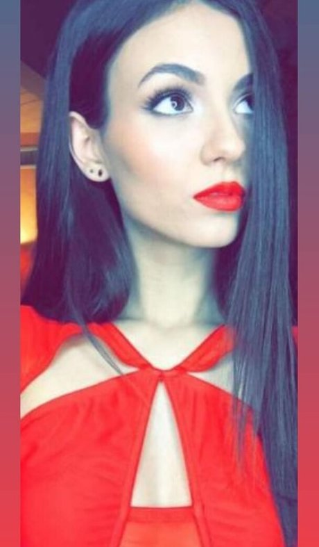 Victoria Justice onlyfans strip