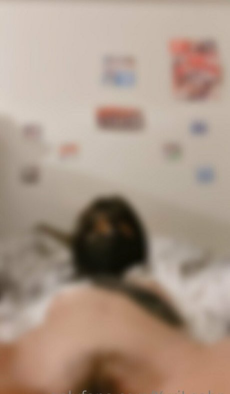 yurileahn only fans naked