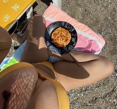 naughty lola onlyfans nude leak