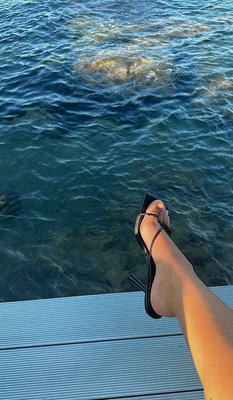 arabellalxo onlyfans leaked tits