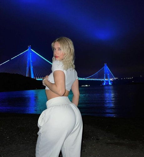 gizemsavagex onlyfans model