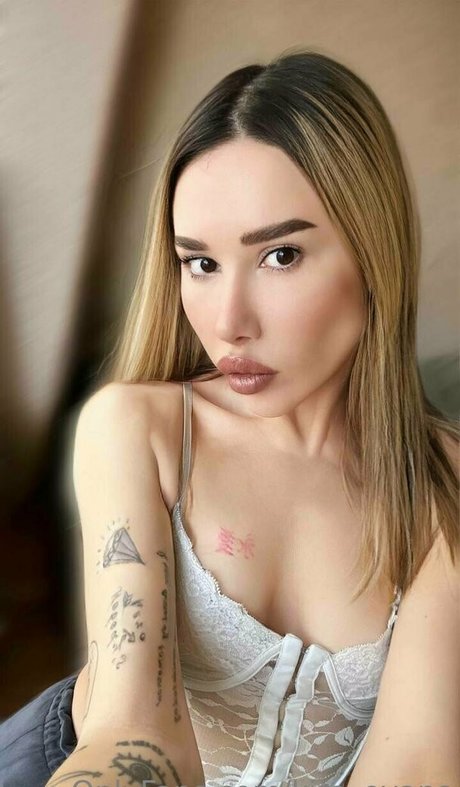 kira evans nsfw onlyfans