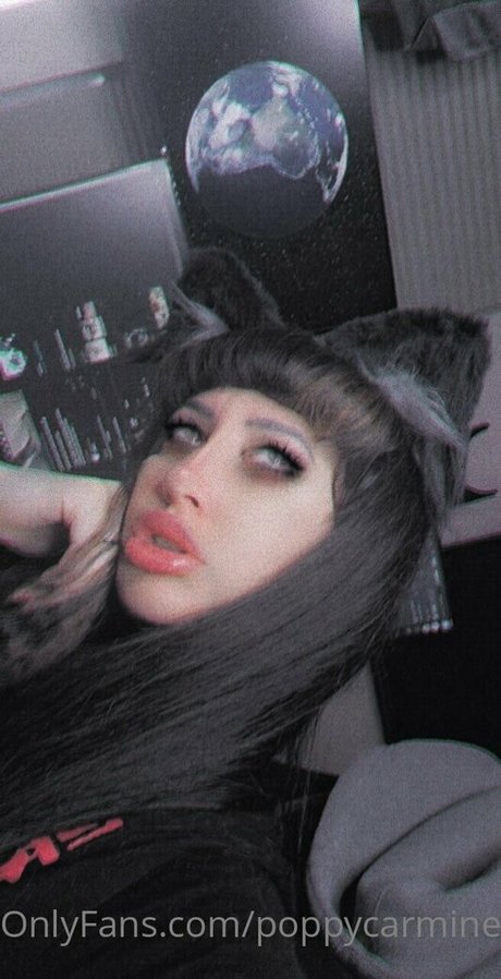 poppycarmine onlyfans public photos