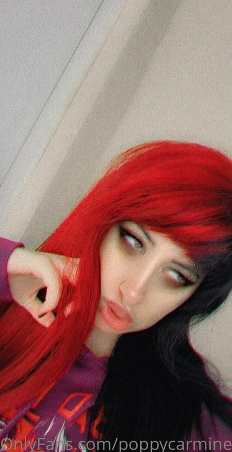 poppycarmine onlyfans content leaked