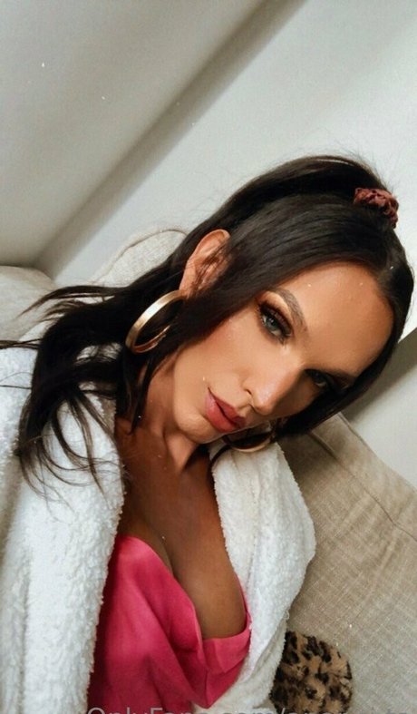 aparisi ts onlyfans leajs