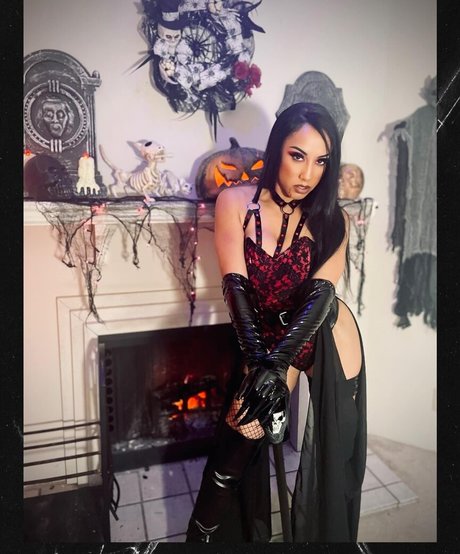 Leila Grey onlyfans nude tits