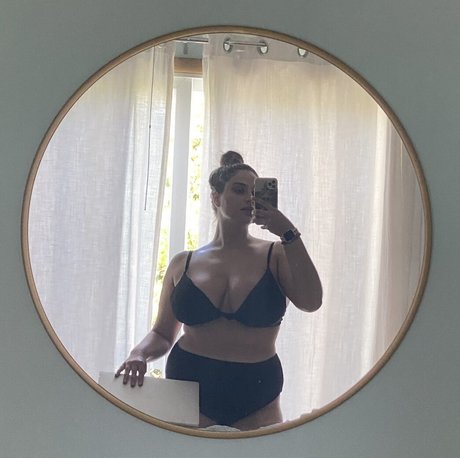 Elisabeth Marchini onlyfans naked