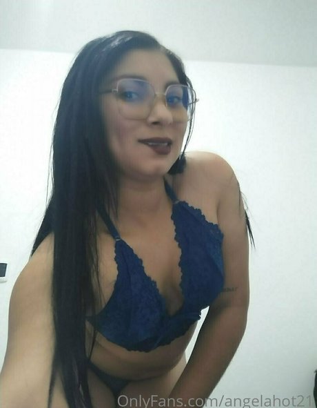 angelahot21 nude onlyfans pics