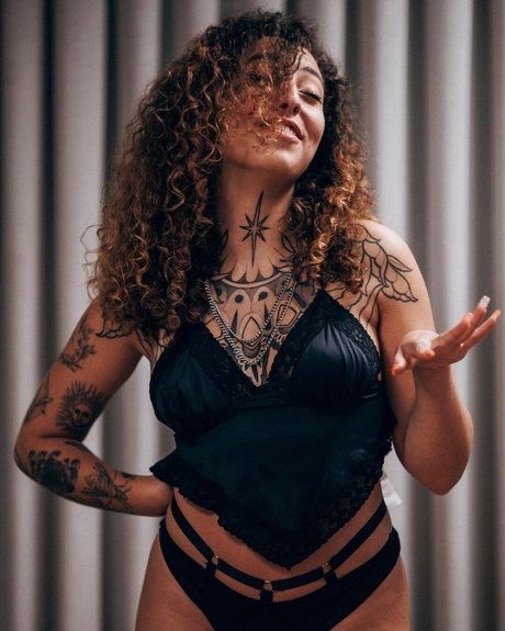 Edin Kary onlyfans leakes