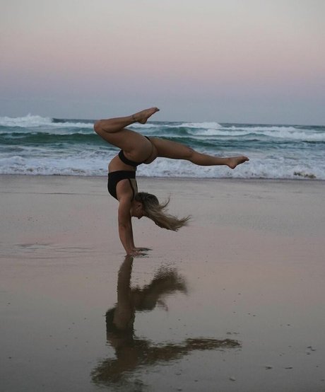 Racharmstrong onlyfans leajs