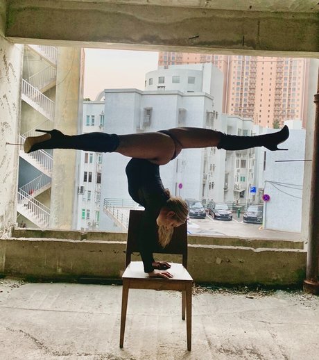 Racharmstrong onlyfans content type