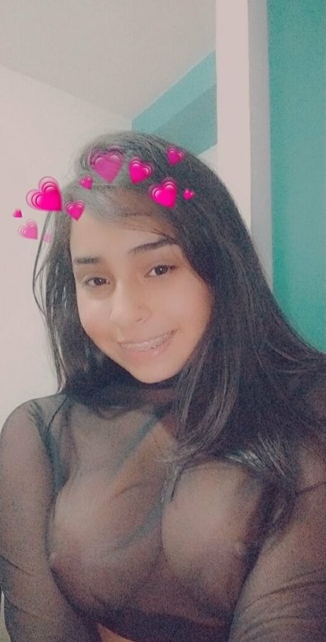 yiyisweetcousin onlyfans naked pics