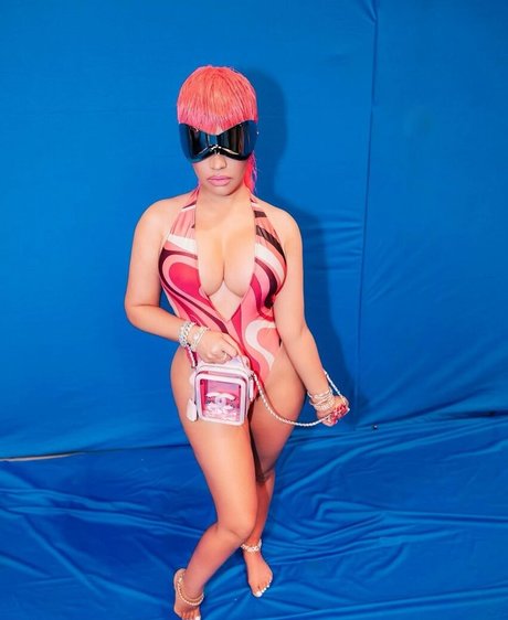 Nicki Minaj naked onlyfans leak