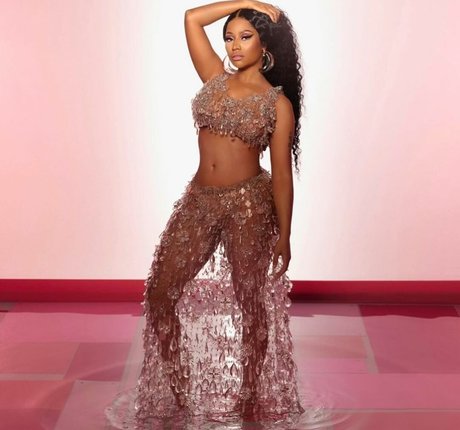 Nicki Minaj onlyfans leaked tits